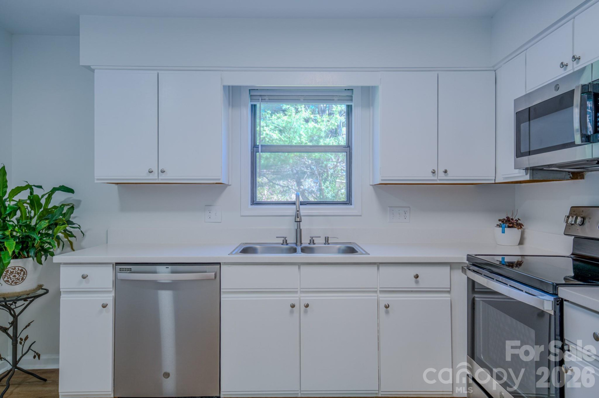 901 Abbey Circle - Photo 6