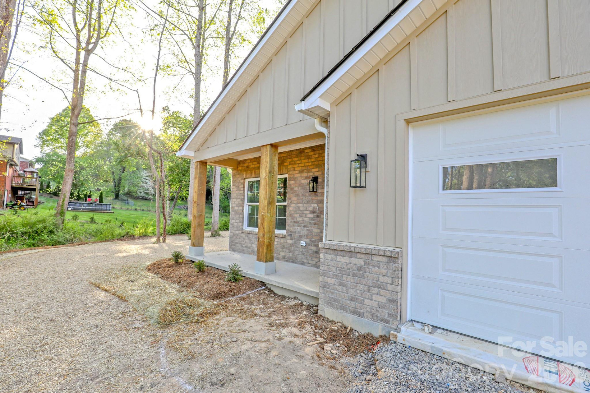 156 Oakdale Drive - Photo 2