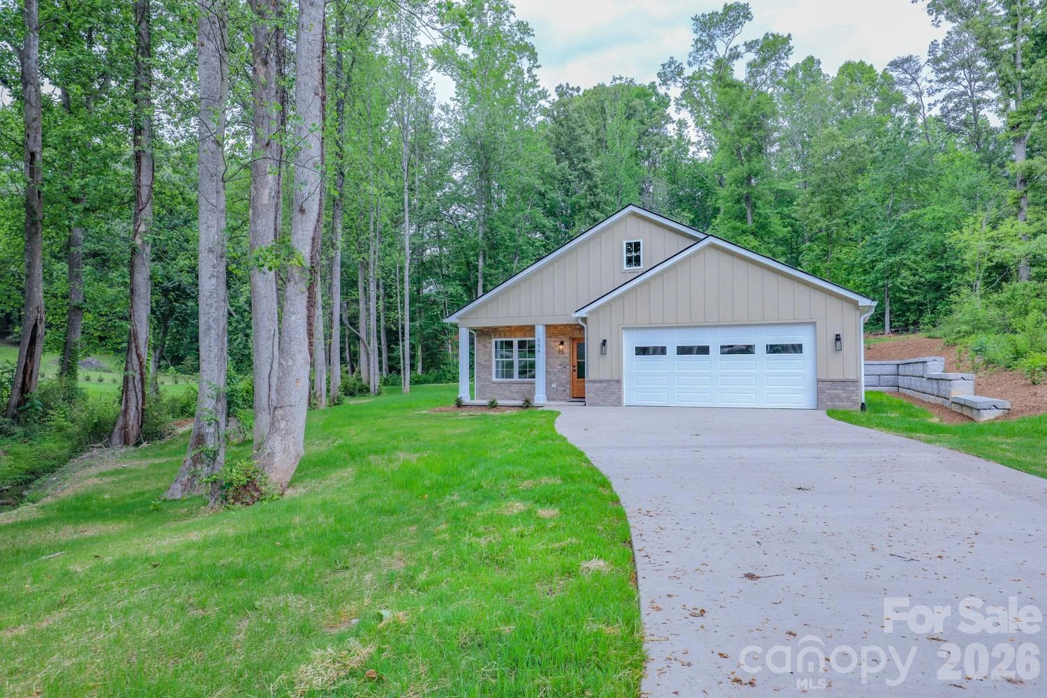 156 Oakdale Drive - Photo 2