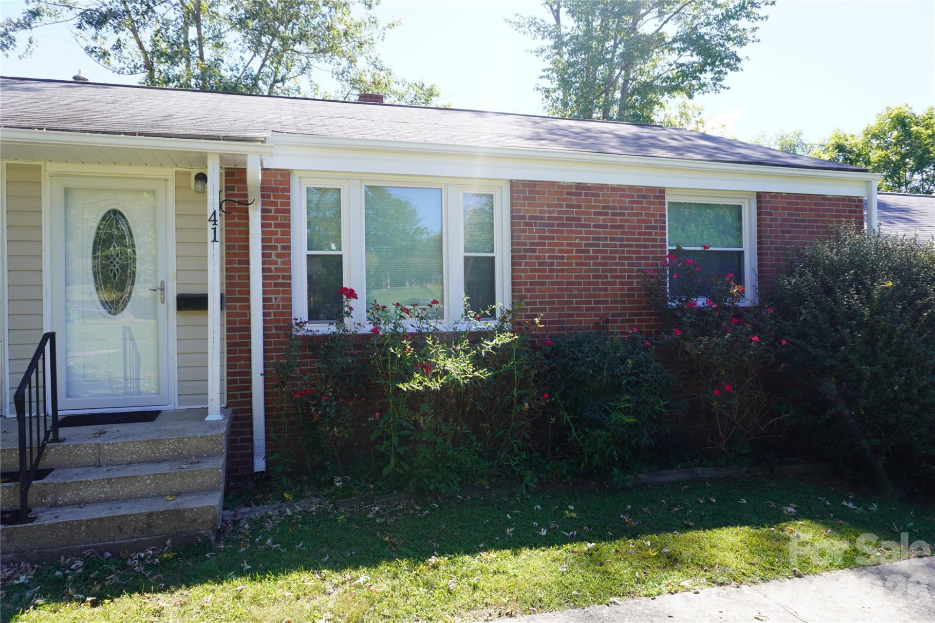 41 Trowbridge Lane - Photo 2