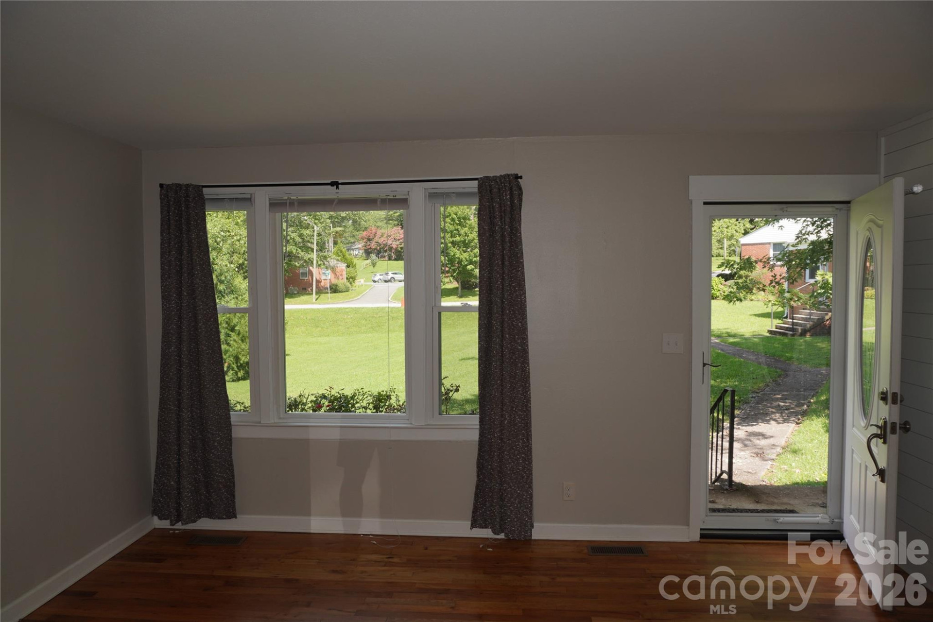 41 Trowbridge Lane - Photo 3