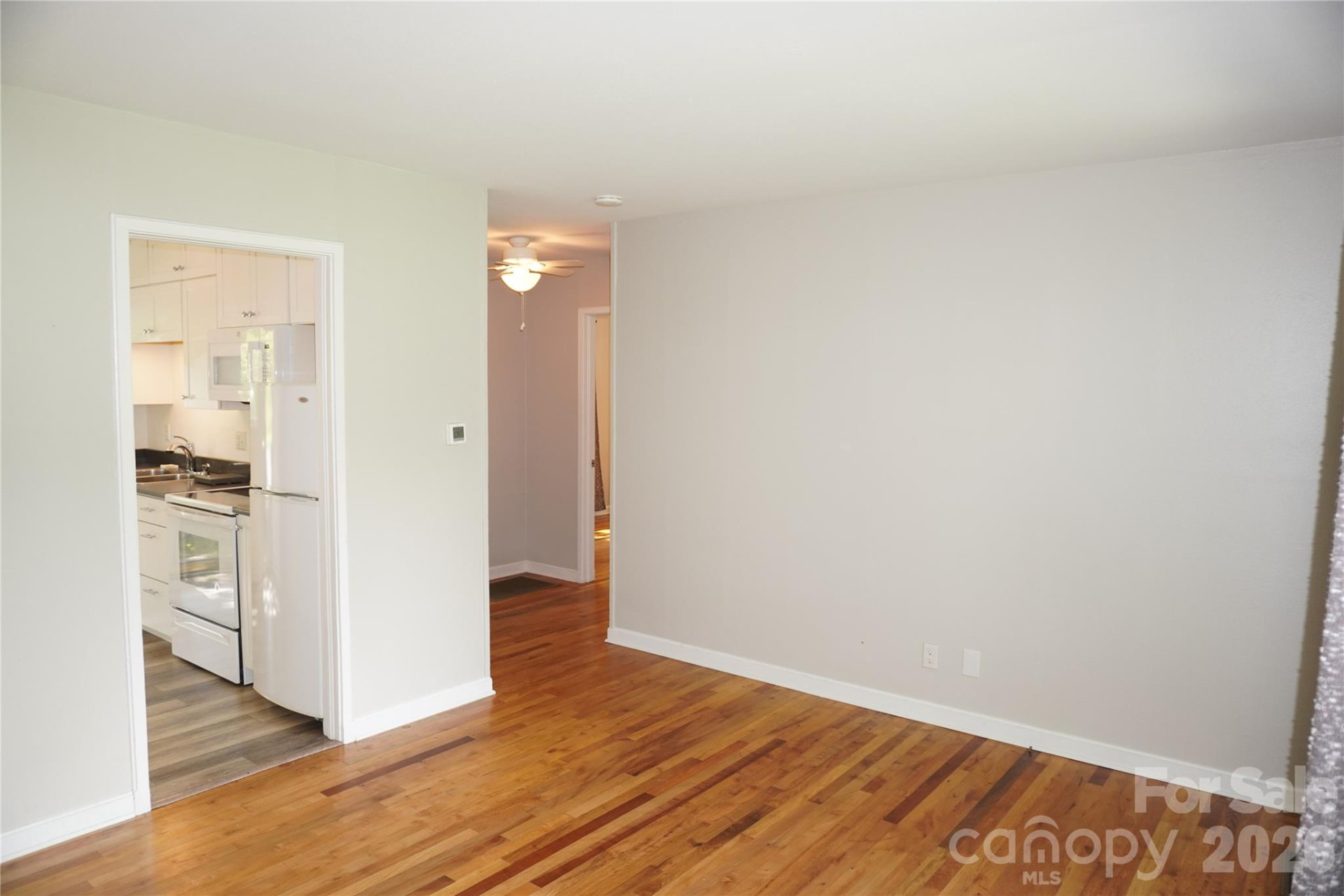 41 Trowbridge Lane - Photo 8