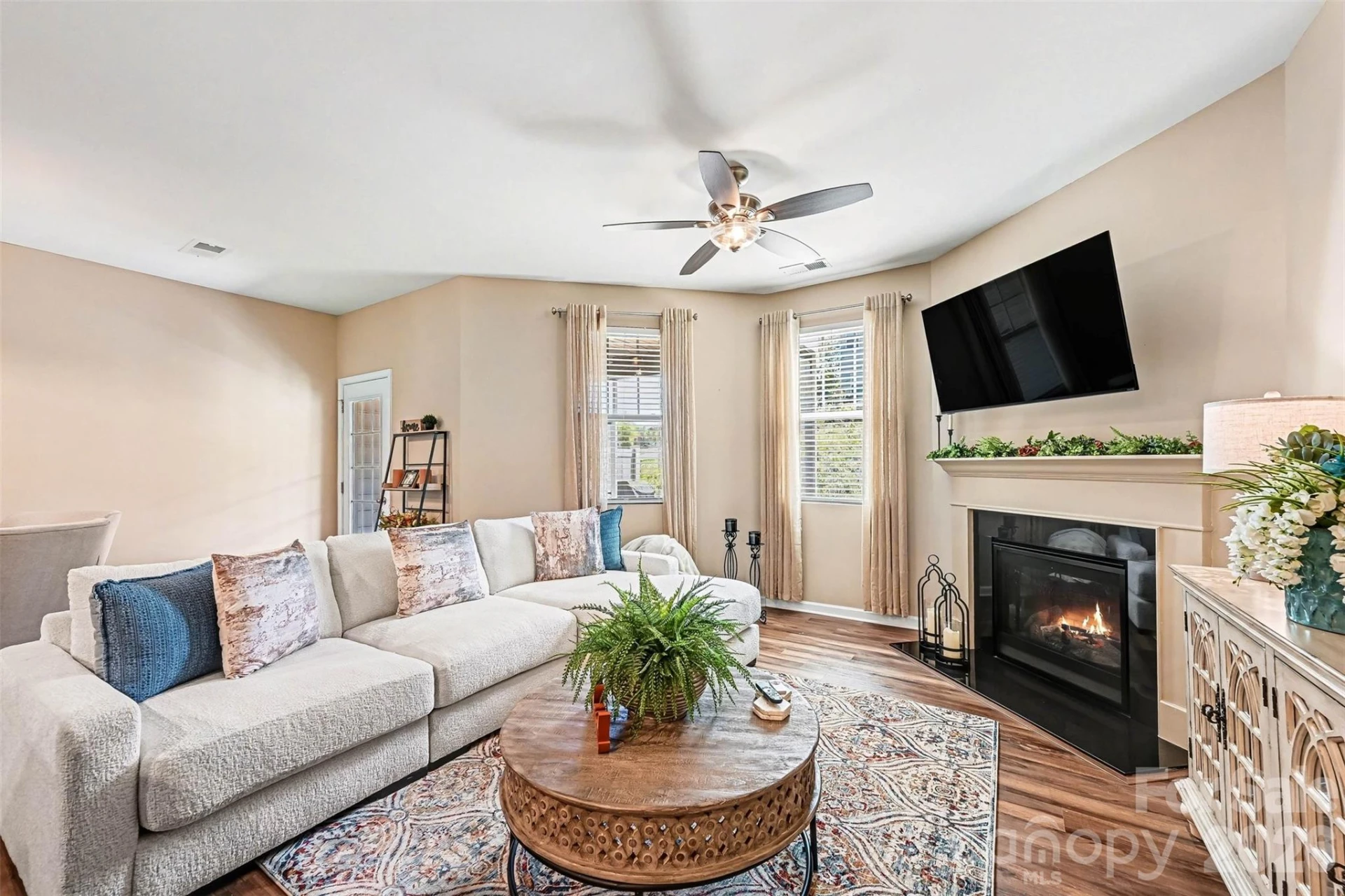 509 Common Raven Court - Photo 5
