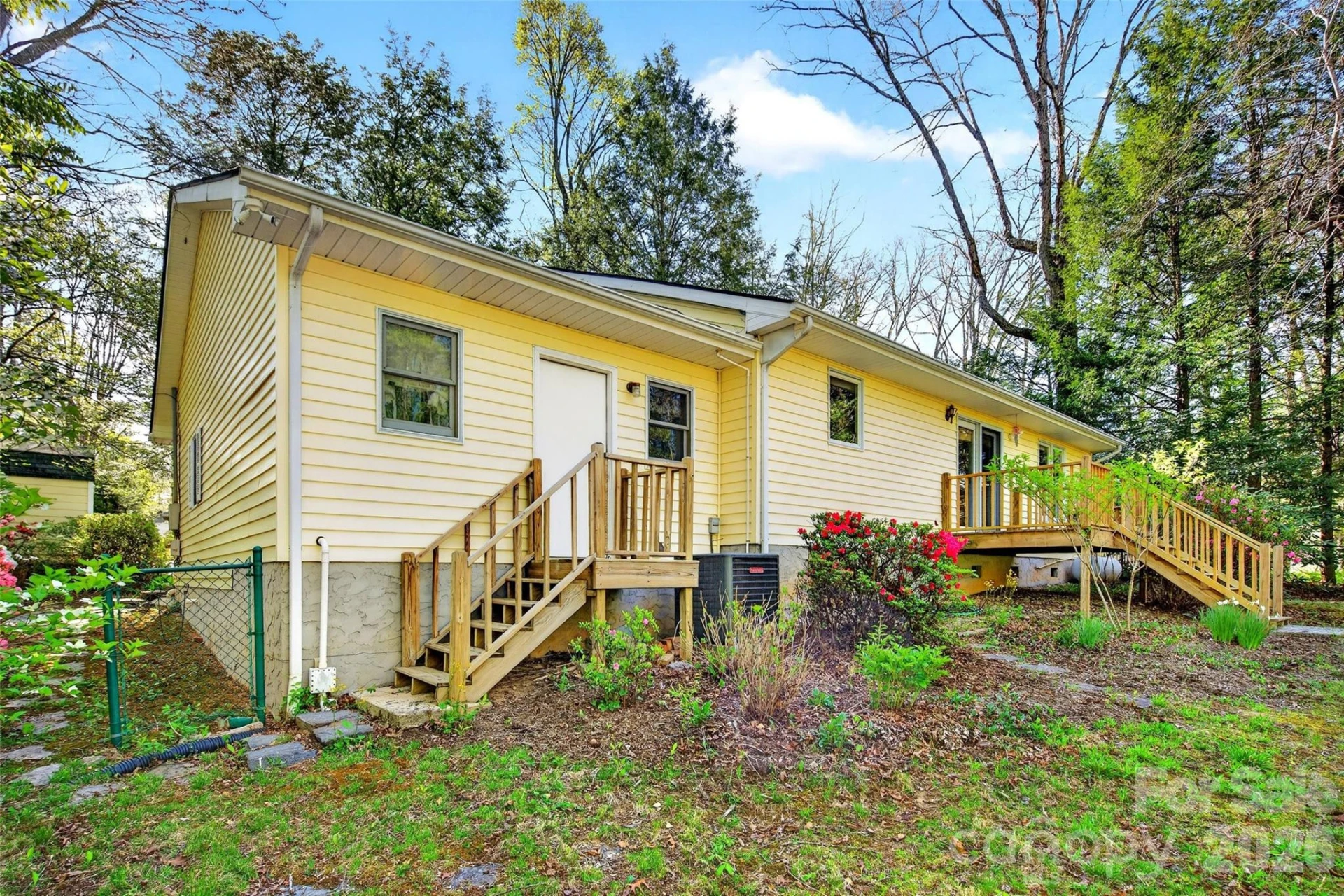 715 Laurel Avenue - Photo 5