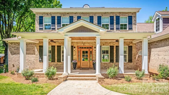 123 Lakefront Drive, Mooresville, NC, 28117