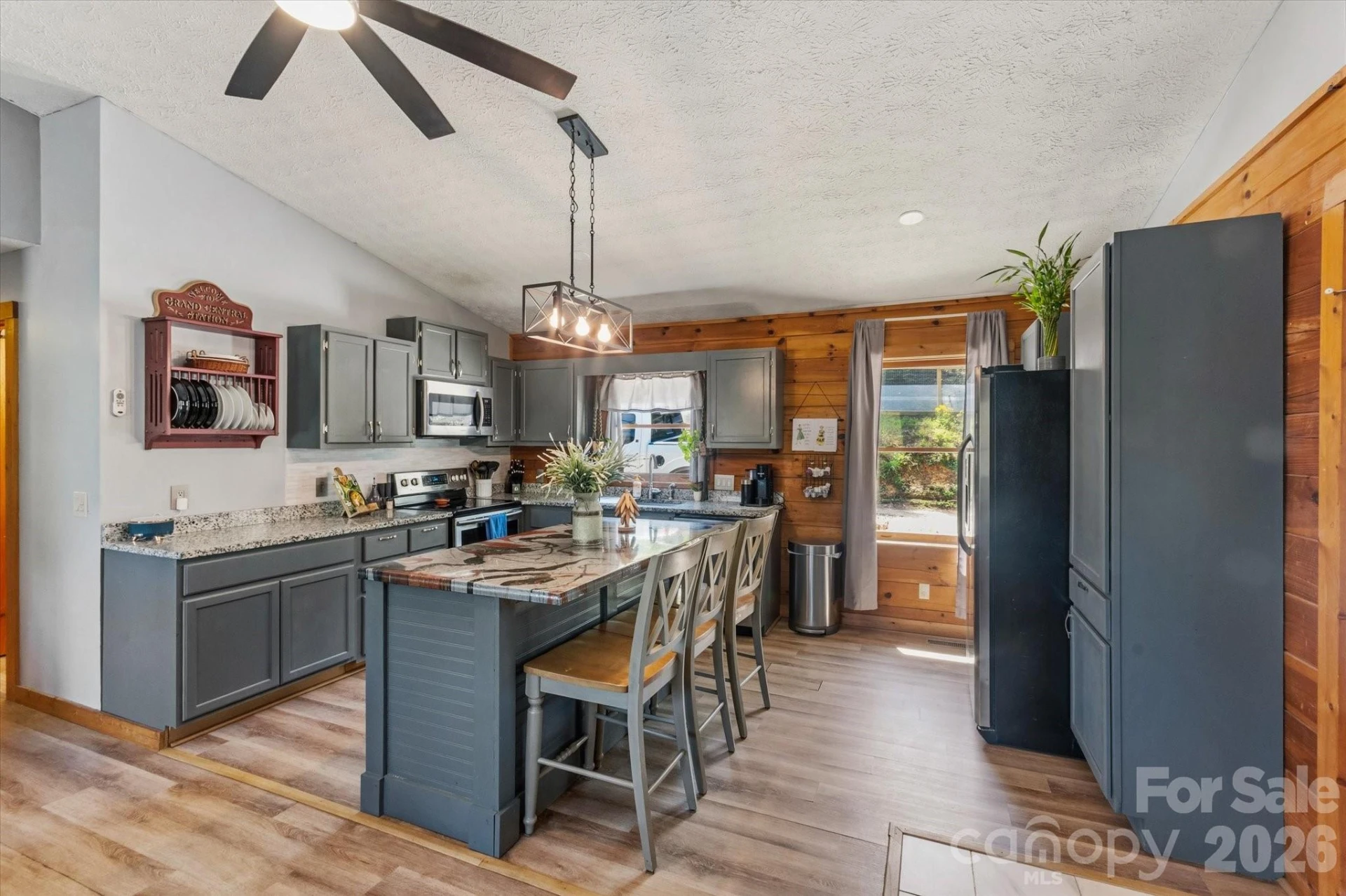187 Cedarwood Drive - Photo 2