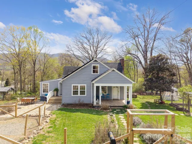 318 Stonewall Avenue, Swannanoa, NC, 28778