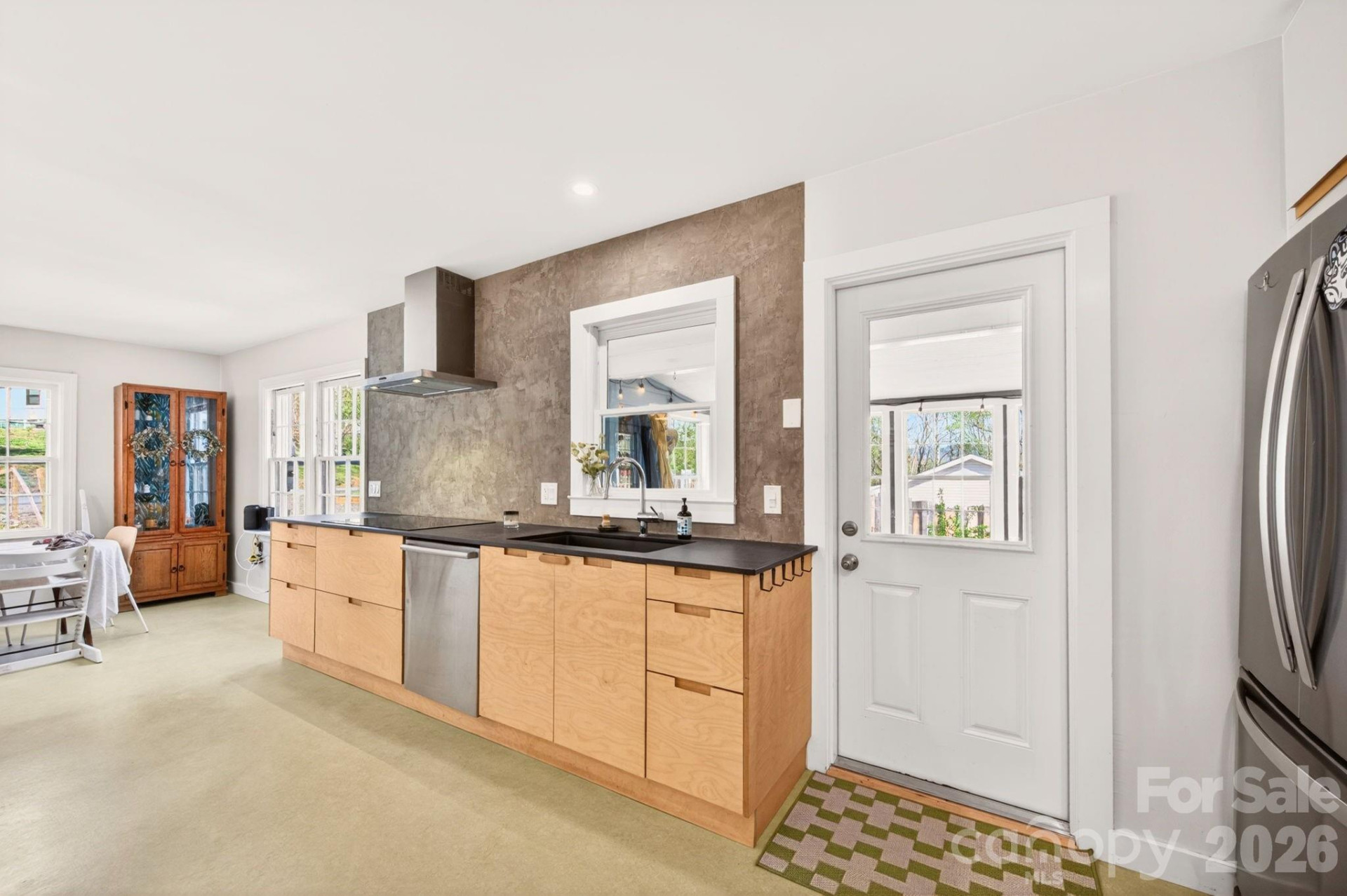 318 Stonewall Avenue - Photo 10