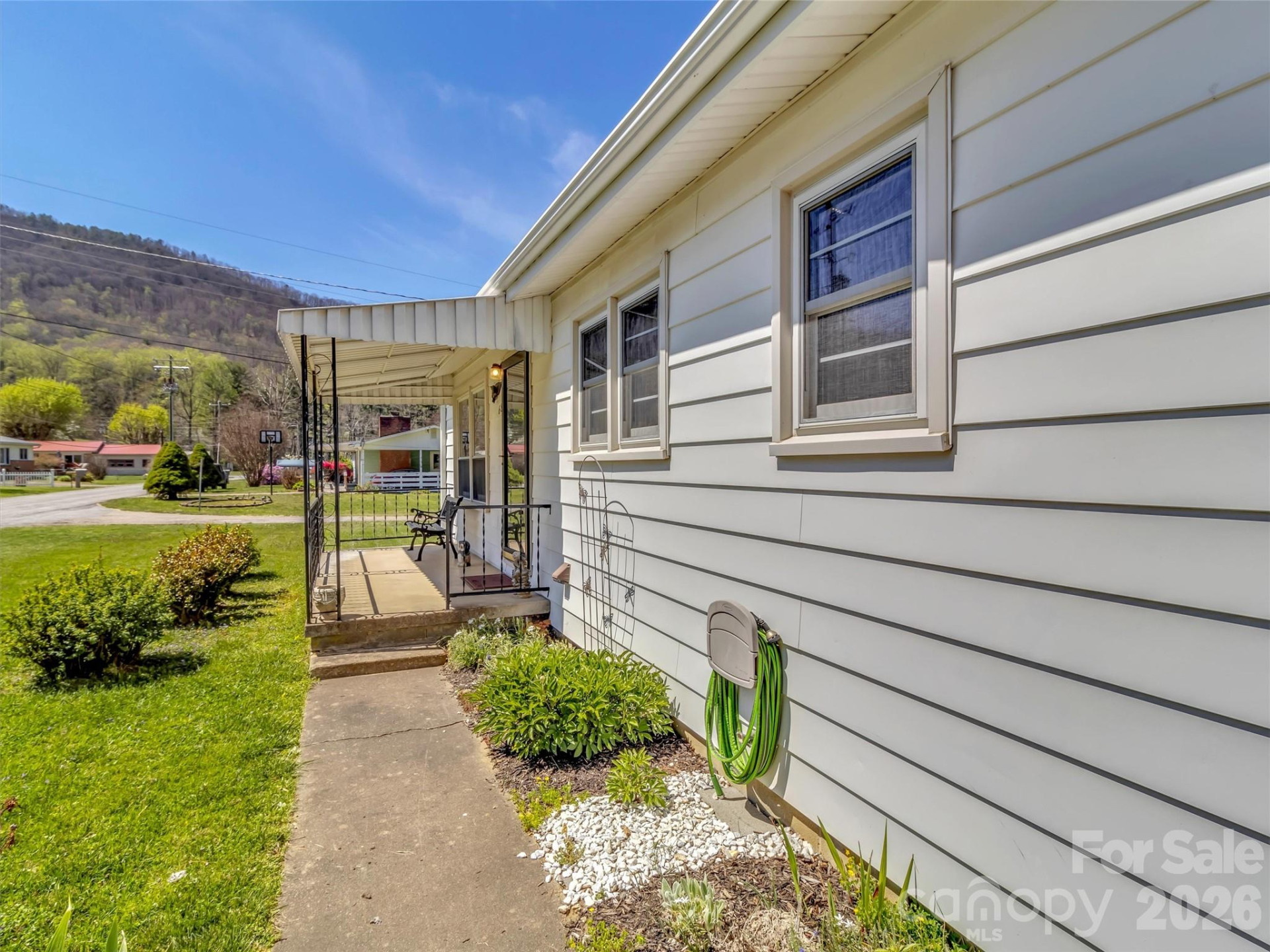 68 Skyview Drive - Photo 2