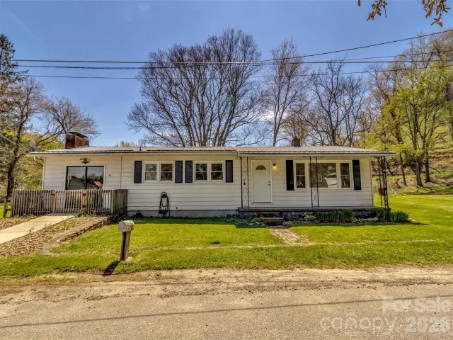 61 Indian Trail Loop
