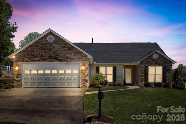 25 Livingston Farm Road, Fletcher, NC, 28732