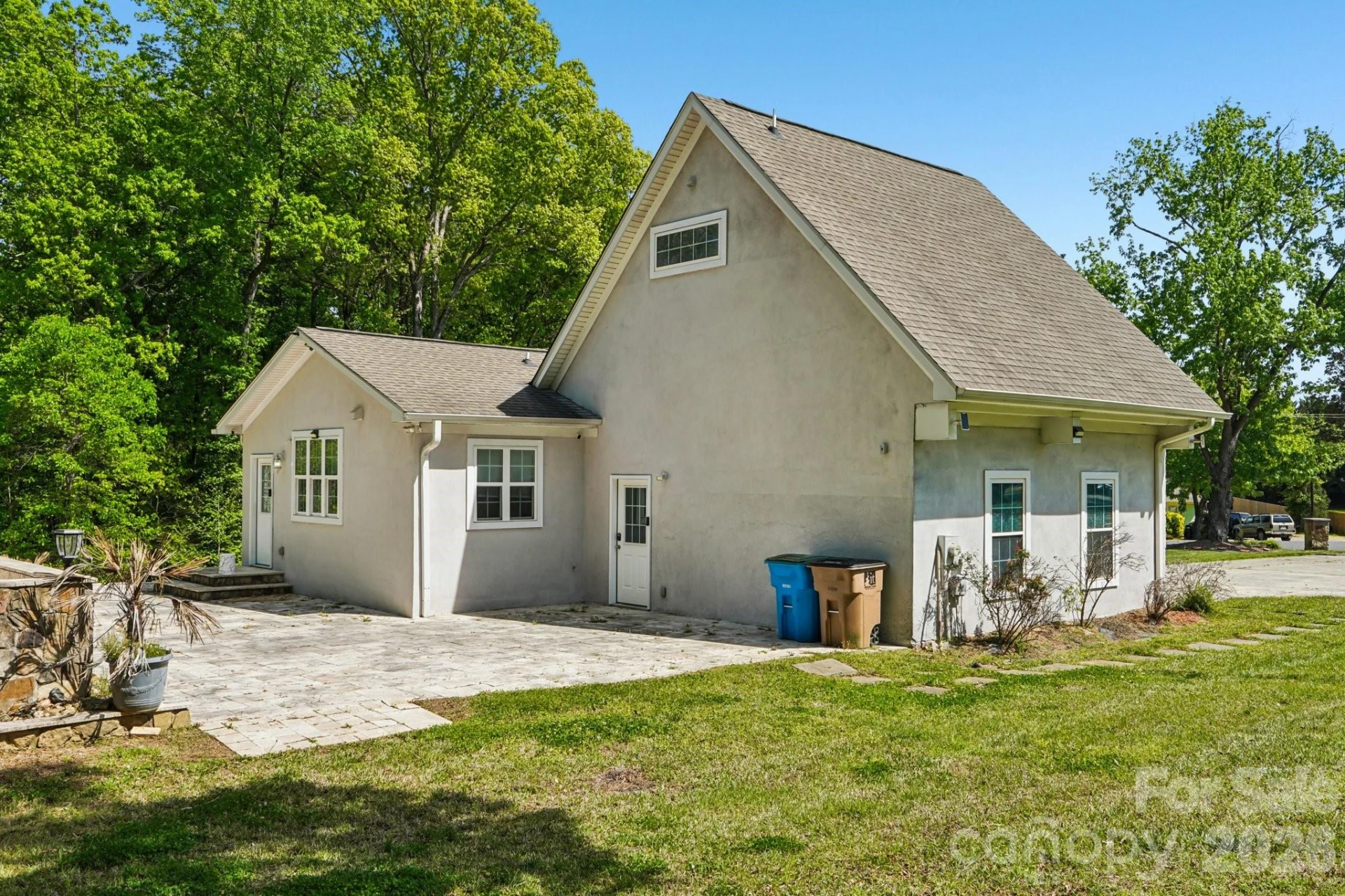 605 Allen Way - Photo 32