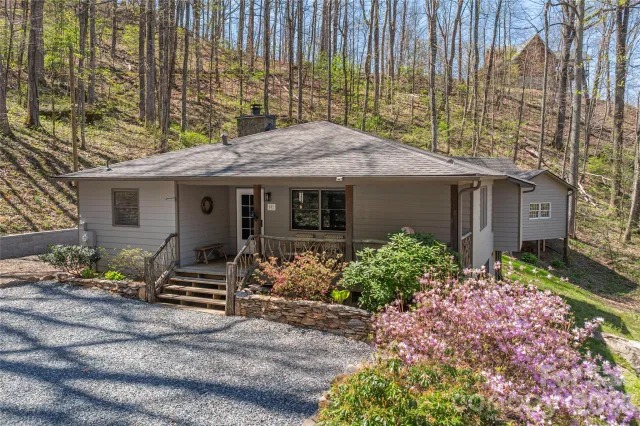 102 Fall Creek Road