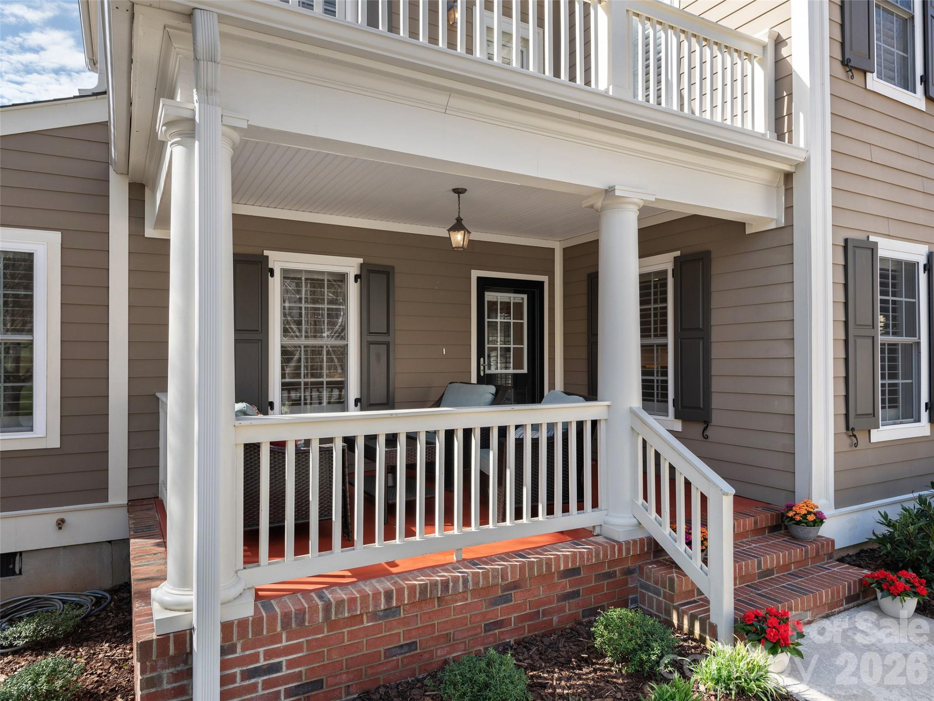 1672 Olmsted Drive - Photo 3