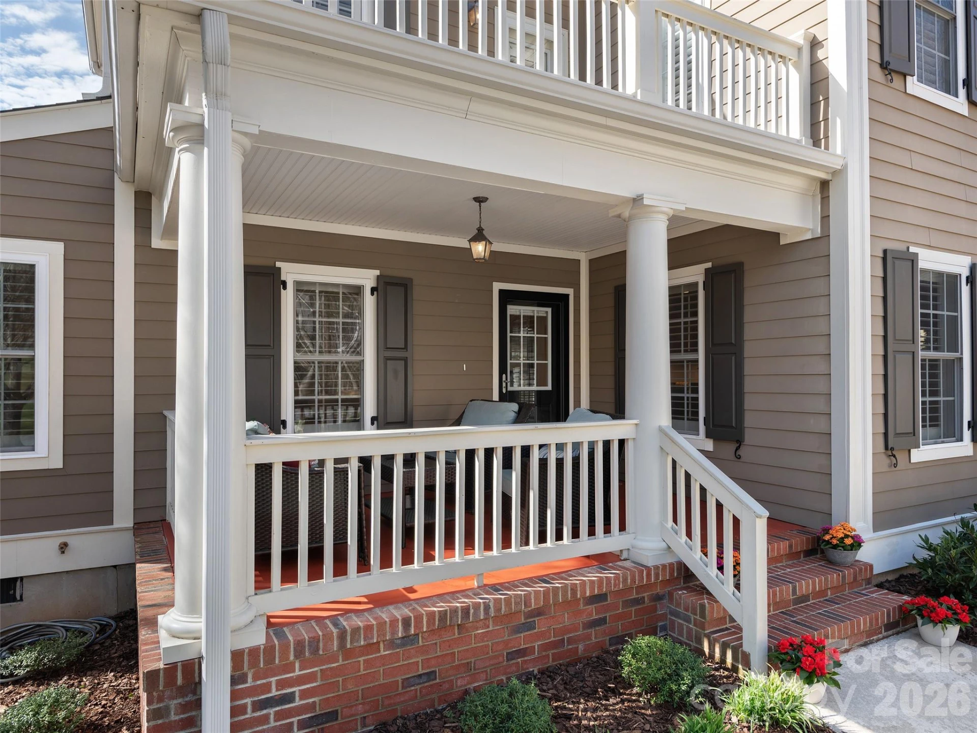 1672 Olmsted Drive - Photo 3