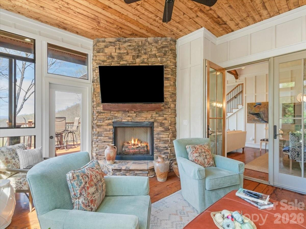 45 Creekside Way #301 - Photo 14