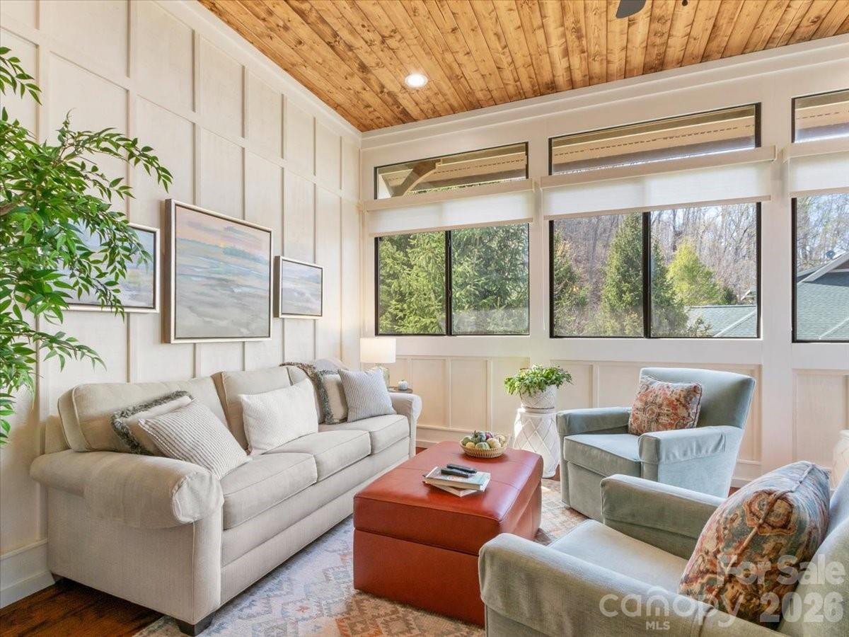 45 Creekside Way #301 - Photo 15