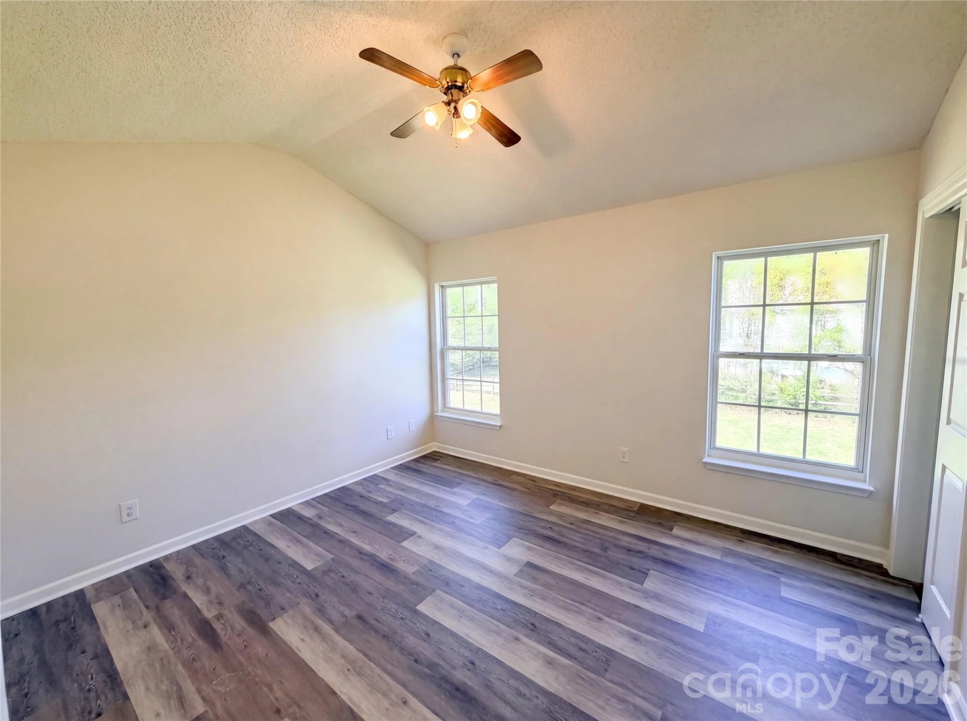 6032 Briggs Drive - Photo 12