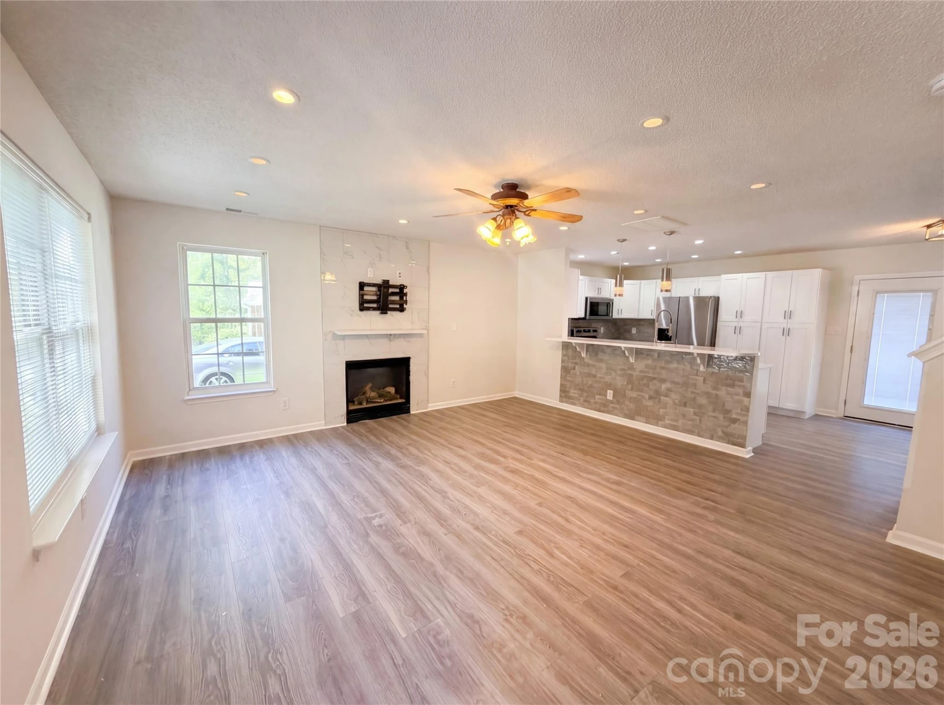 6032 Briggs Drive - Photo 3