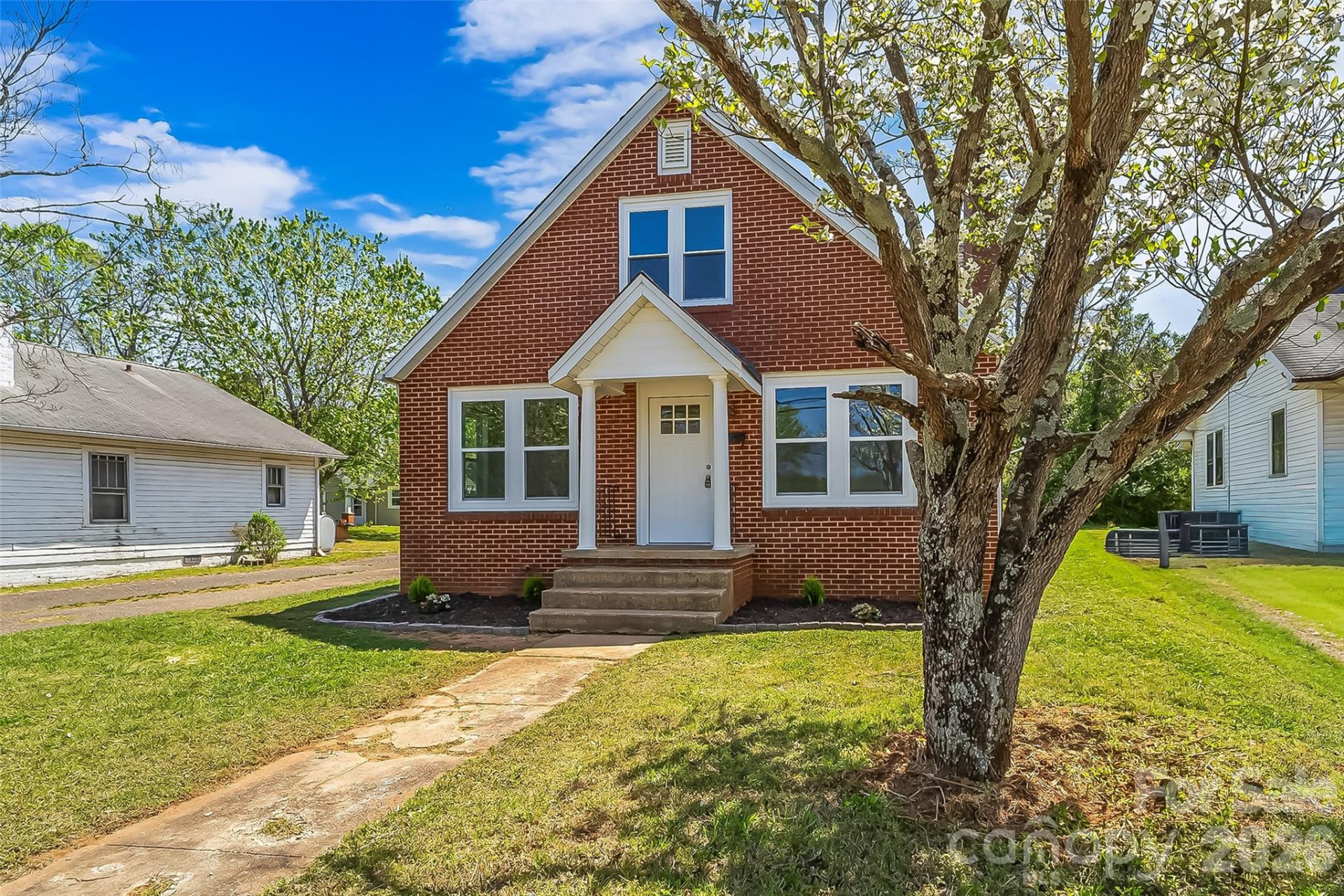 608 Concord Street - Photo 2