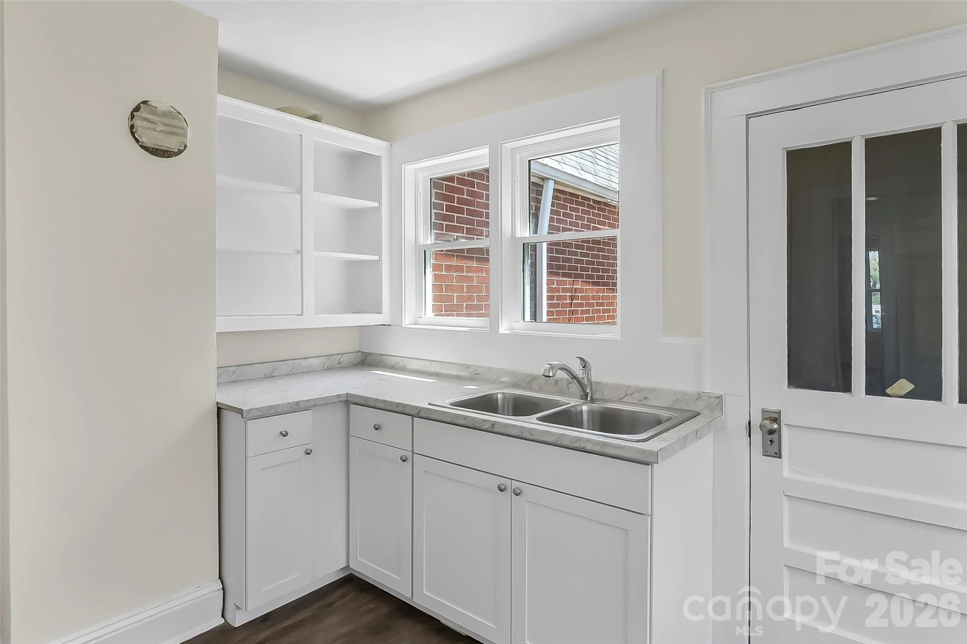 608 Concord Street - Photo 8