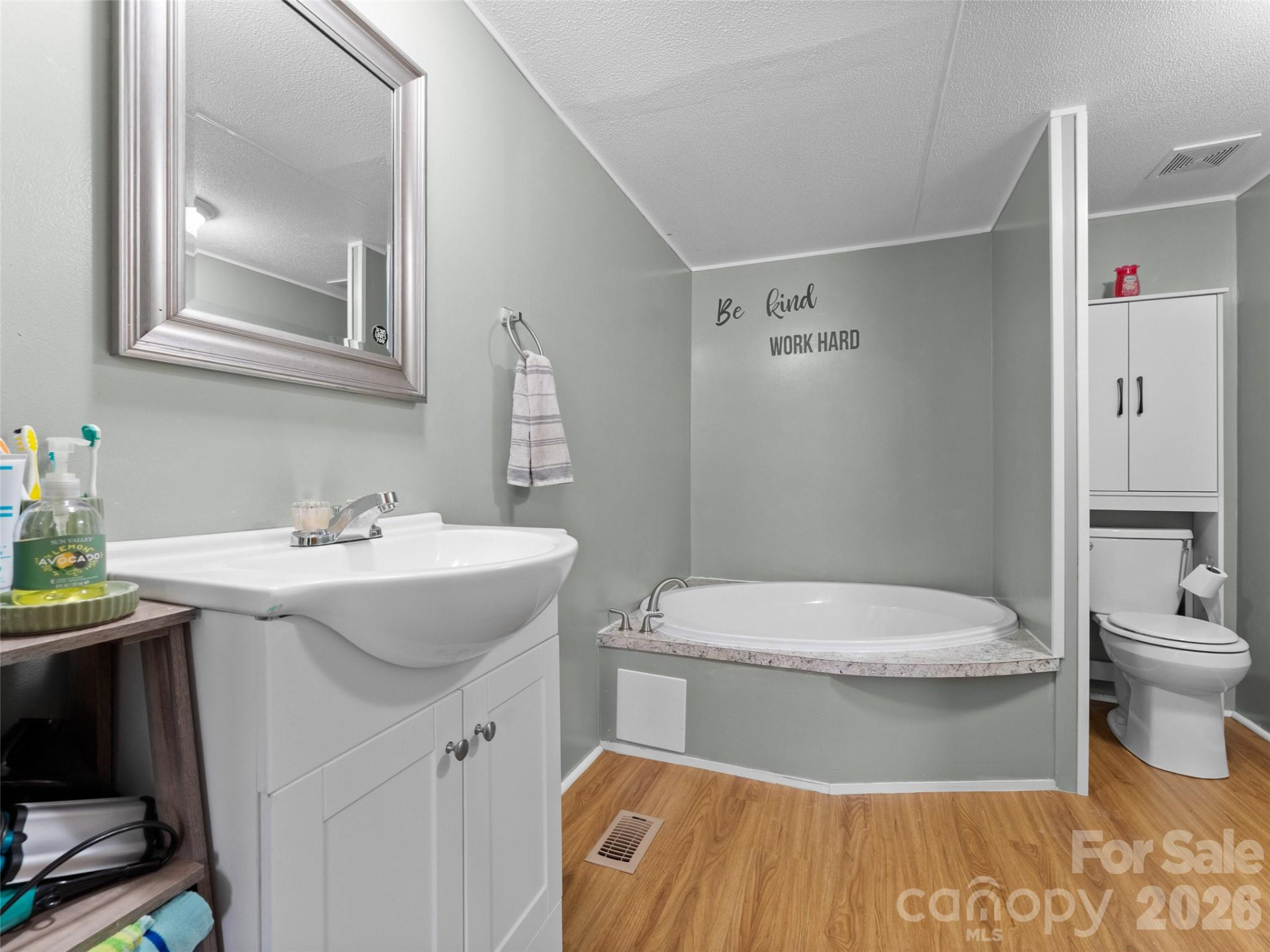 301 Matthew Lane - Photo 14