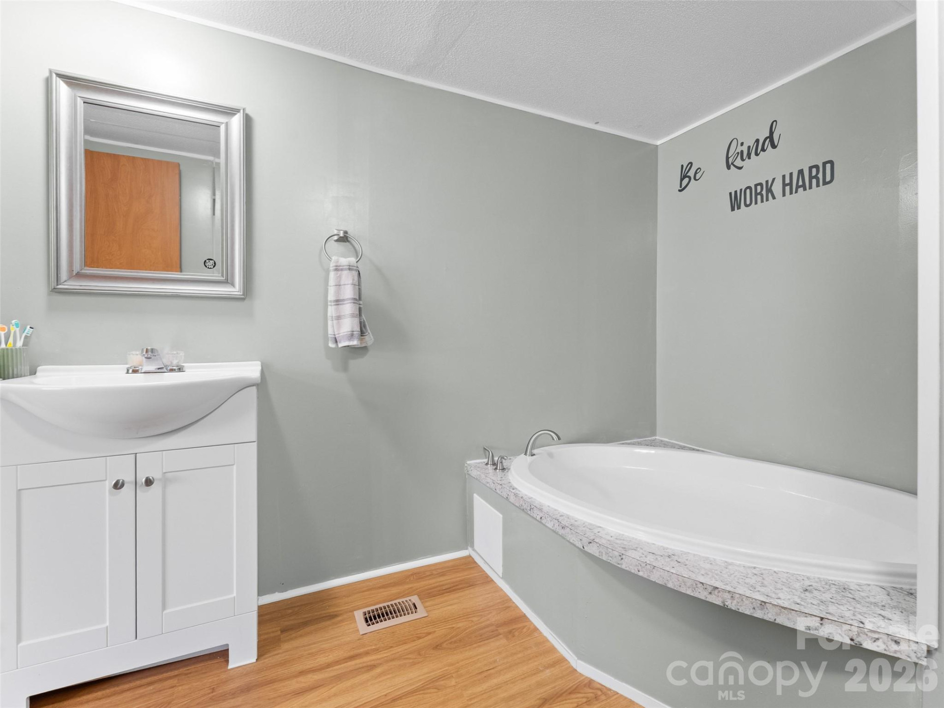 301 Matthew Lane - Photo 16