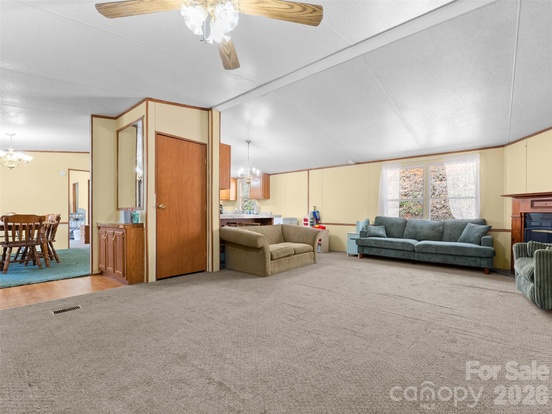 301 Matthew Lane - Photo 3