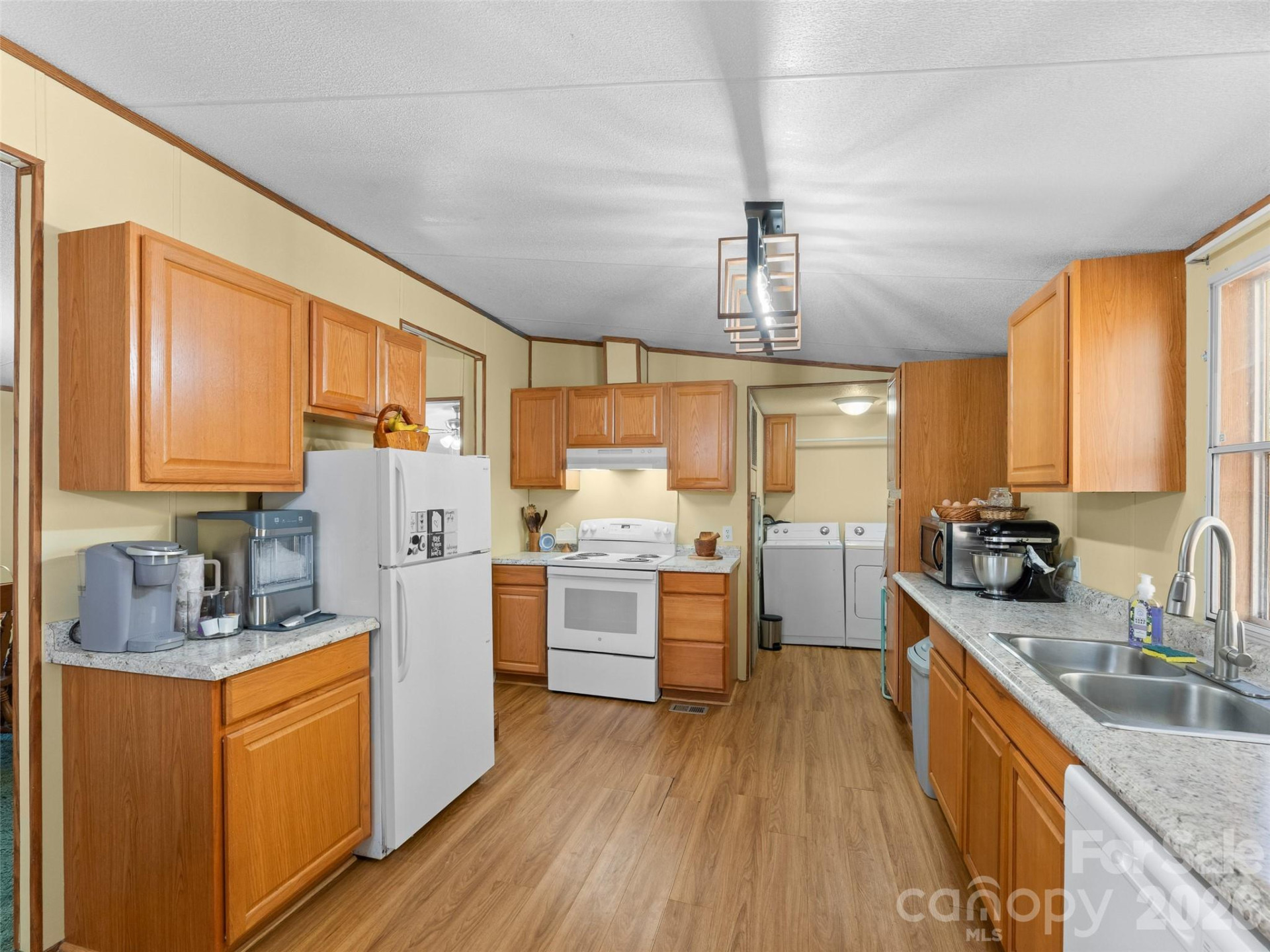 301 Matthew Lane - Photo 8