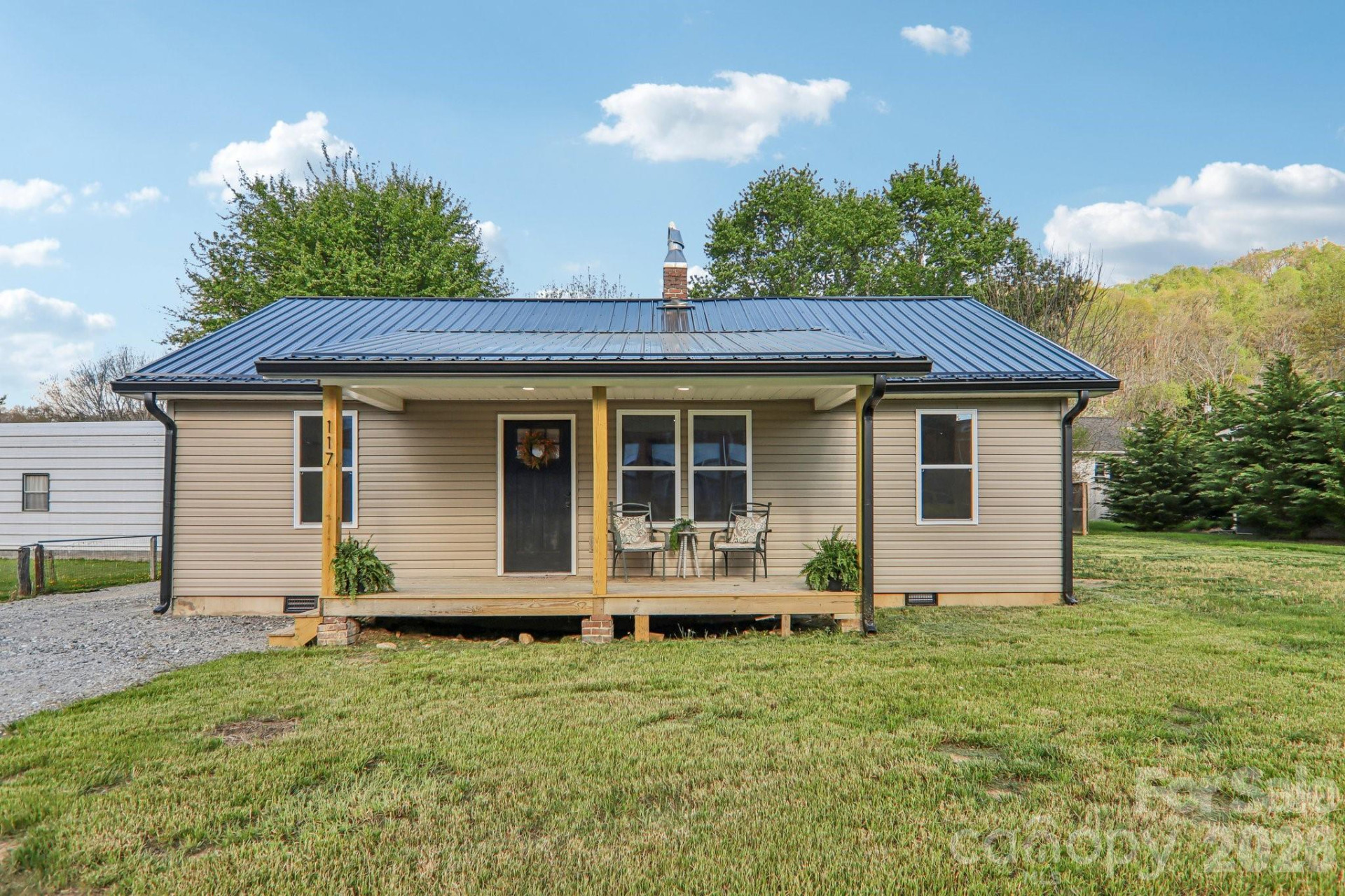 117 Virginia Avenue - Photo 2