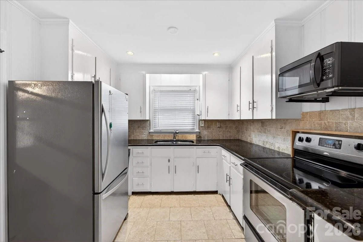 5413 Gwynne Avenue - Photo 11