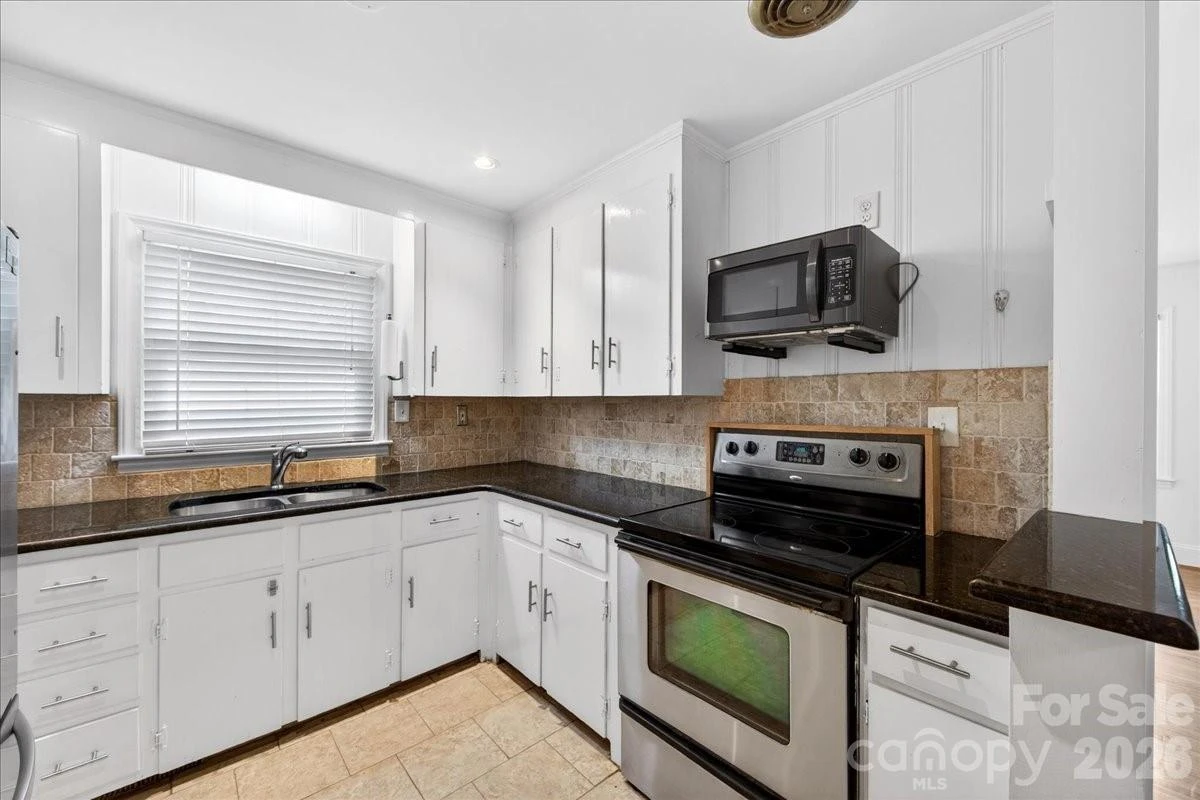 5413 Gwynne Avenue - Photo 13