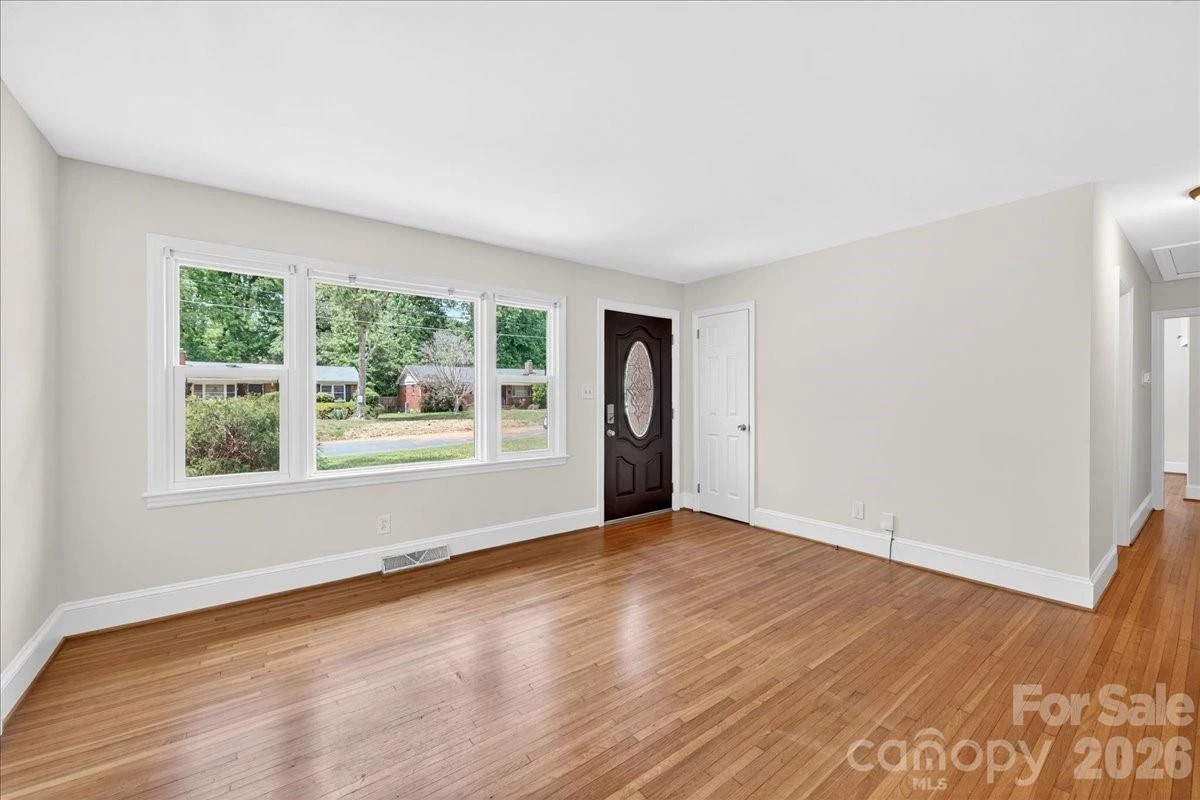5413 Gwynne Avenue - Photo 5