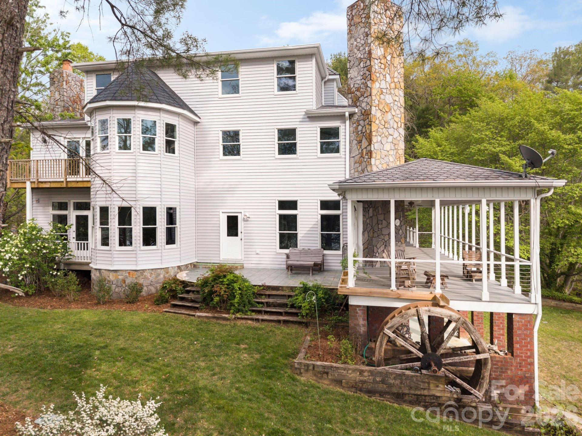 4950 Canterbury Place - Photo 10