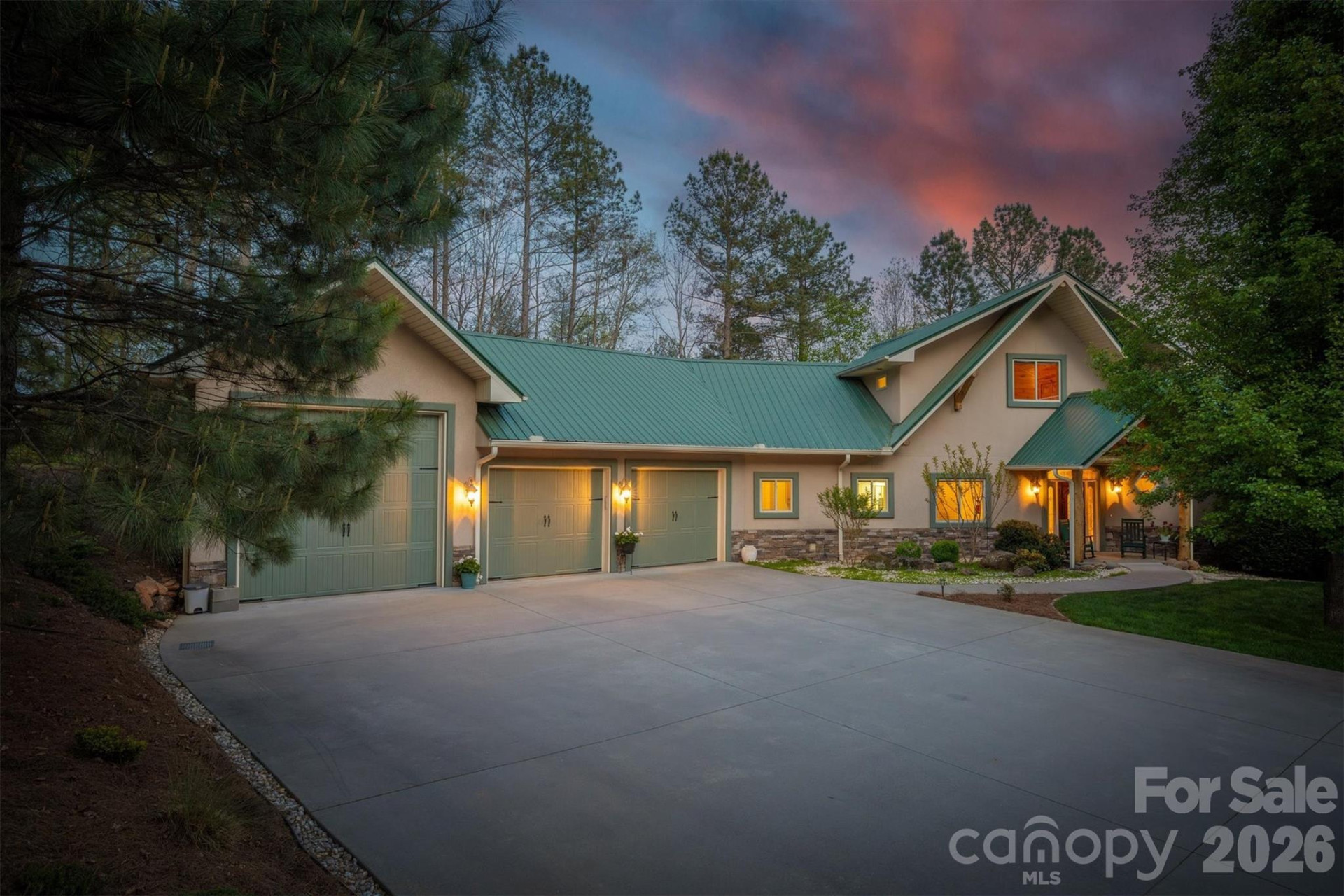 2224 Paradise Harbor Drive - Photo 3