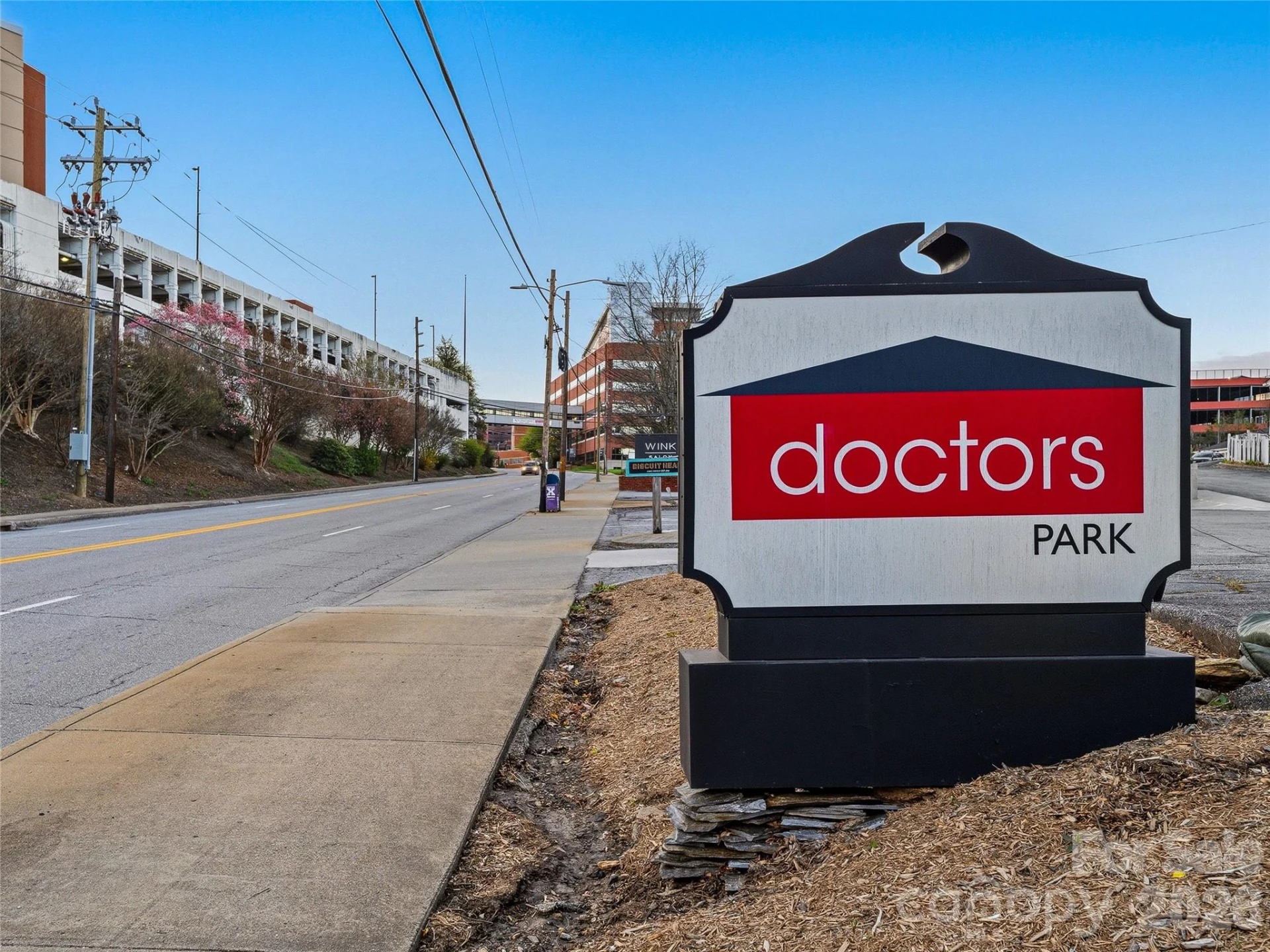 5 Doctors Park #H2 - Photo 2