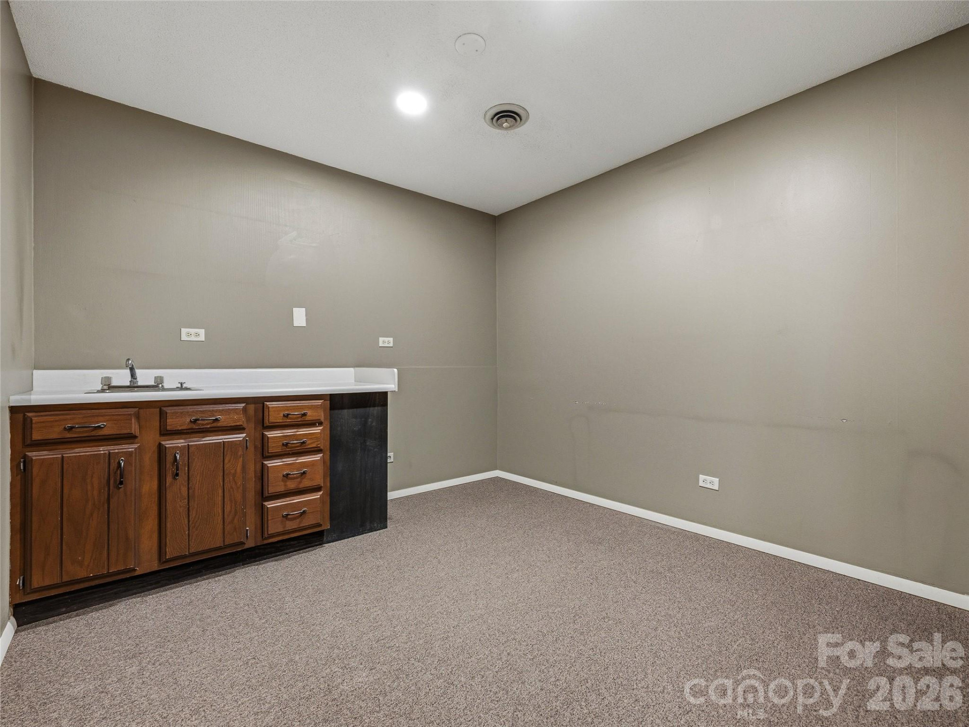 5 Doctors Park #H2 - Photo 13