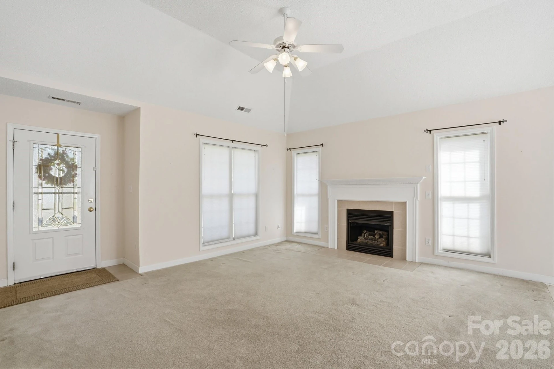 1513 Standish Drive - Photo 3