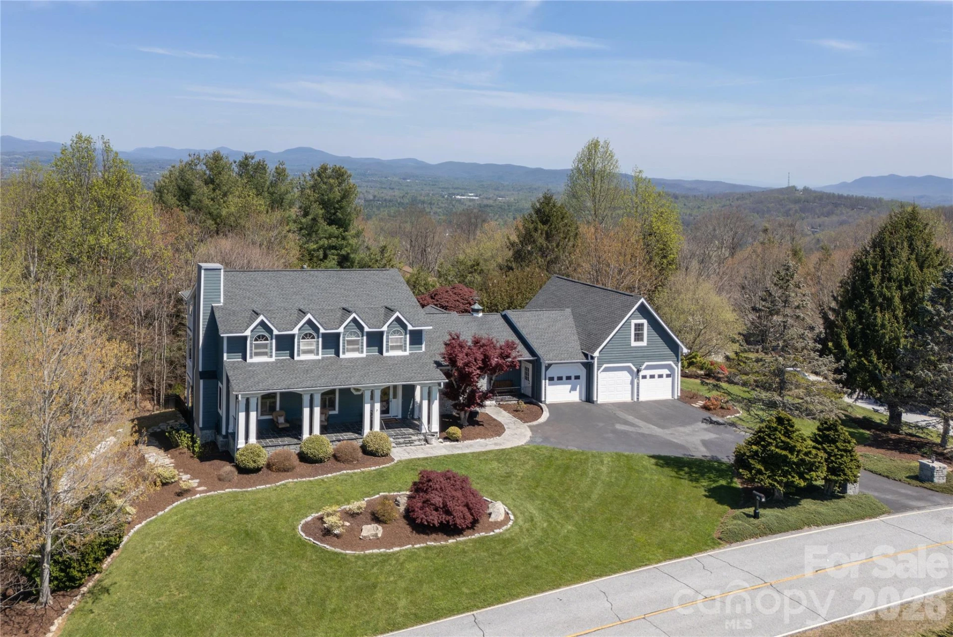 102 Brookhollow Drive