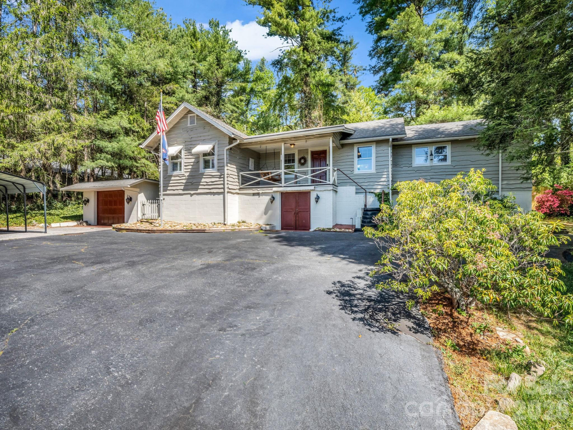 110 Chariton Avenue - Photo 2