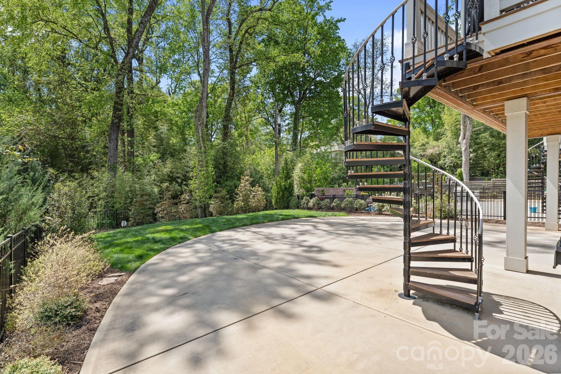 2652 Chesterfield Avenue - Photo 30