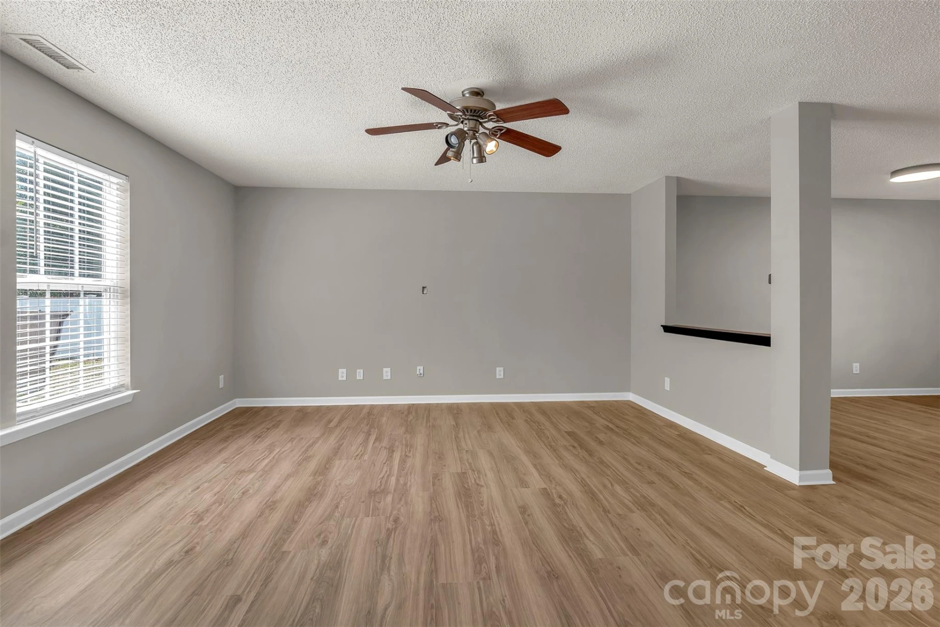 128 Longlea Drive - Photo 4
