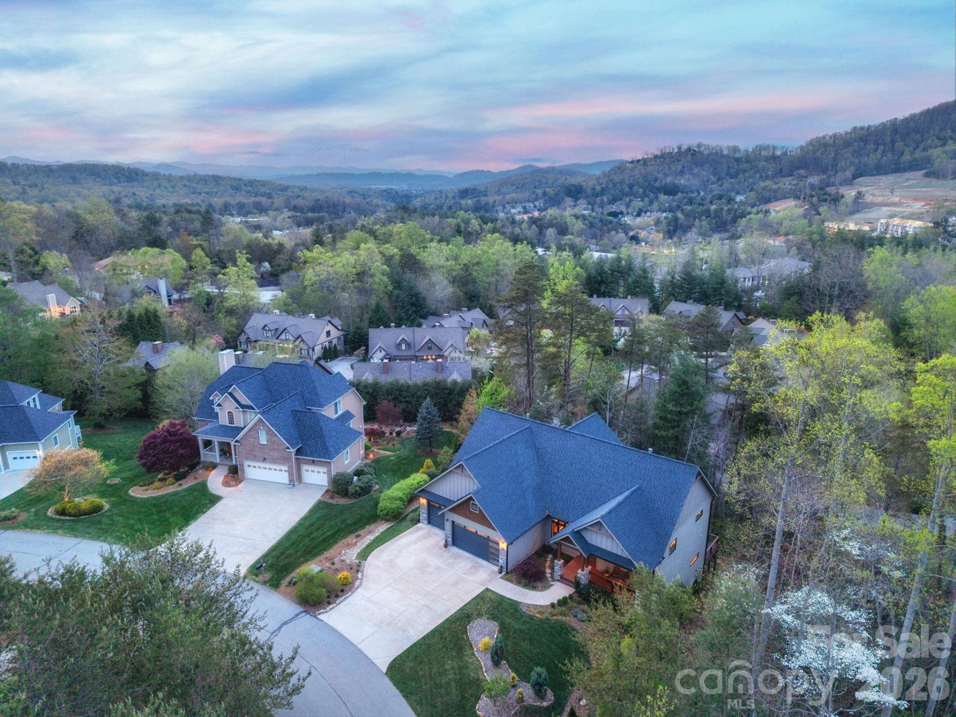 77 Village Pointe Lane - Photo 43