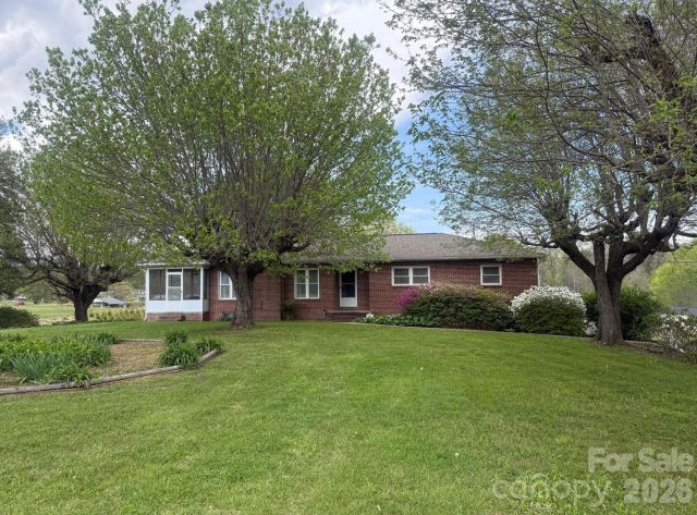 343 Brickyard Road, Etowah, NC