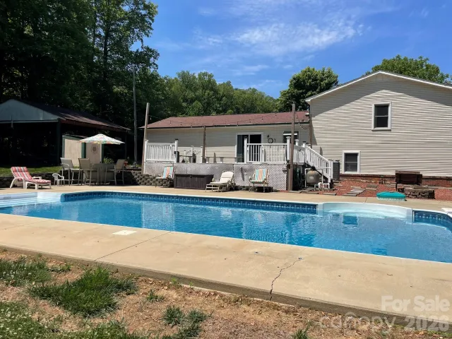 3813 NC Hwy 18 South