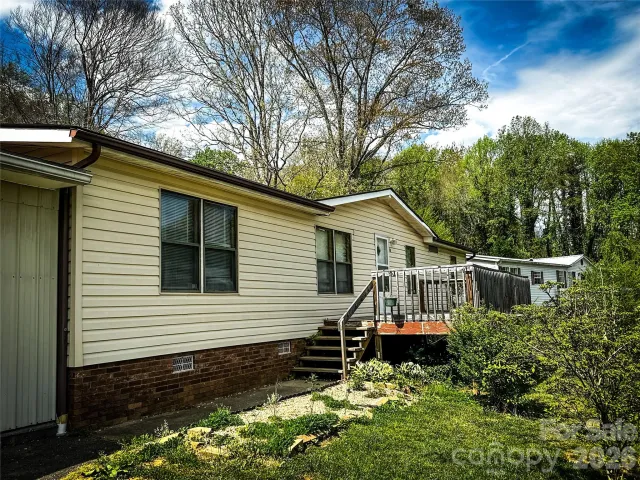 6 Lake Eden Circle