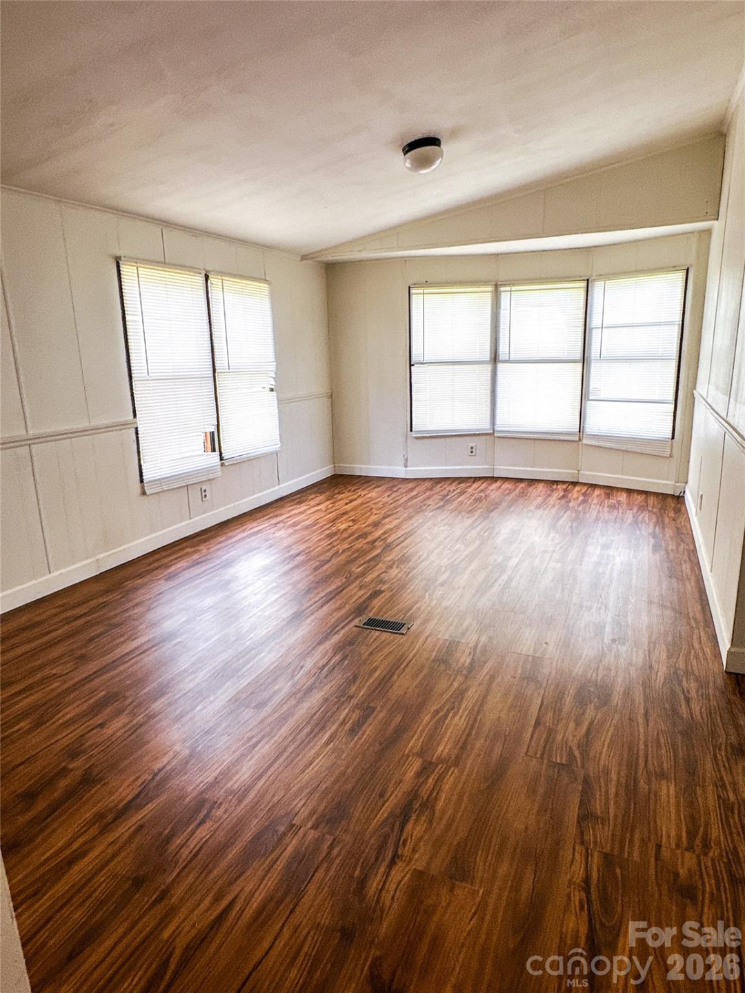 6 Lake Eden Circle - Photo 14