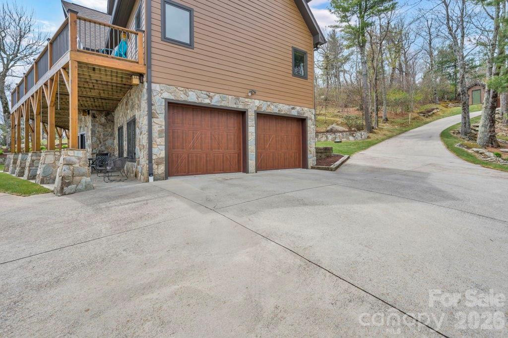 7054 Grandview Circle - Photo 4