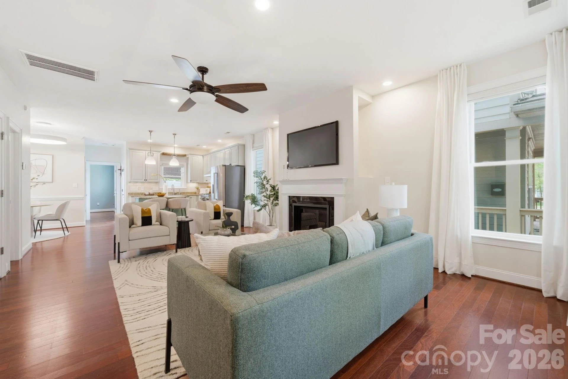 1919 Lela Avenue - Photo 5