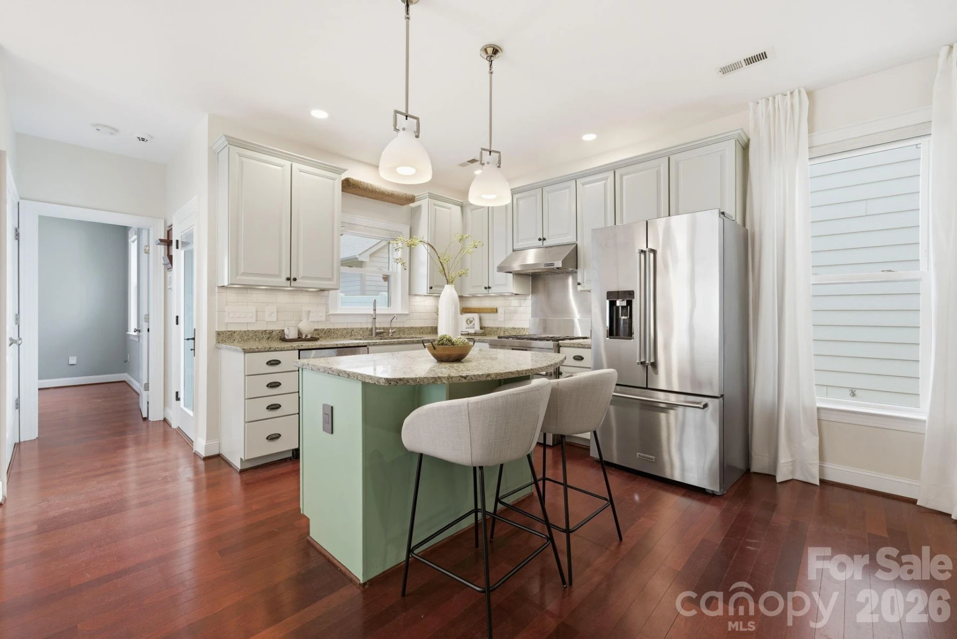 1919 Lela Avenue - Photo 6